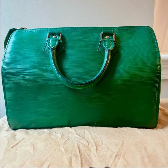 Louis Vuitton Handbags - Louis Vuitton LV Epi Green Speedy 25 Handbag